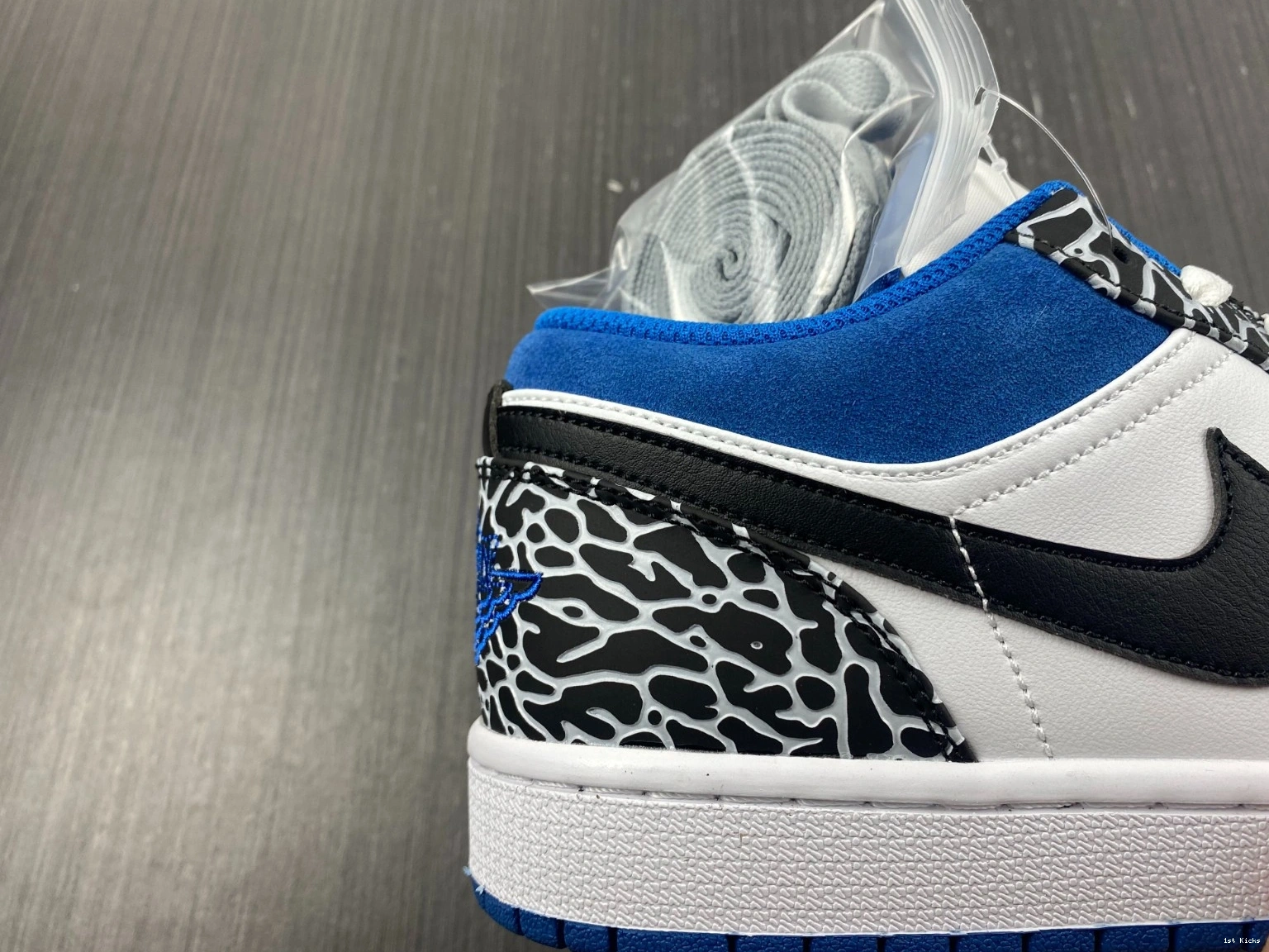 Blue Jordan DM1199-140 Air 1 Low True 0427